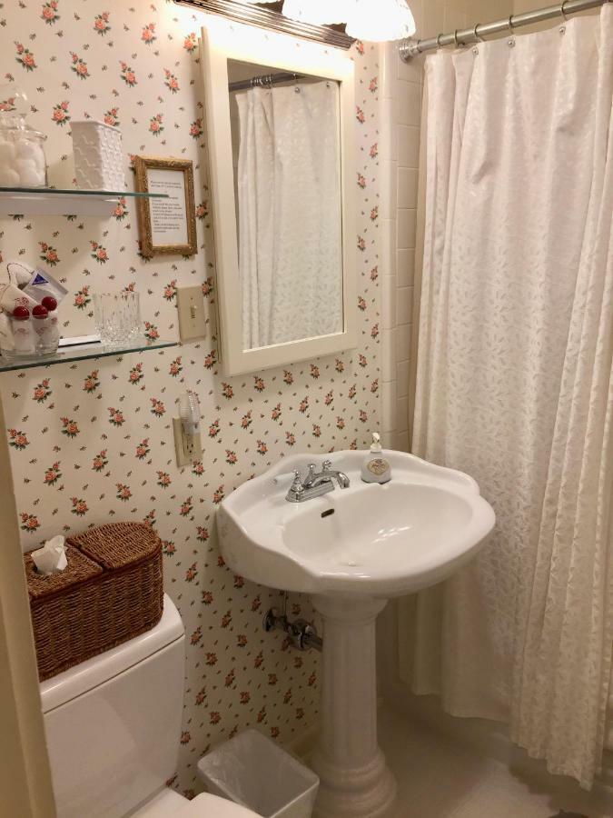 Romeo Inn Ashland Room photo